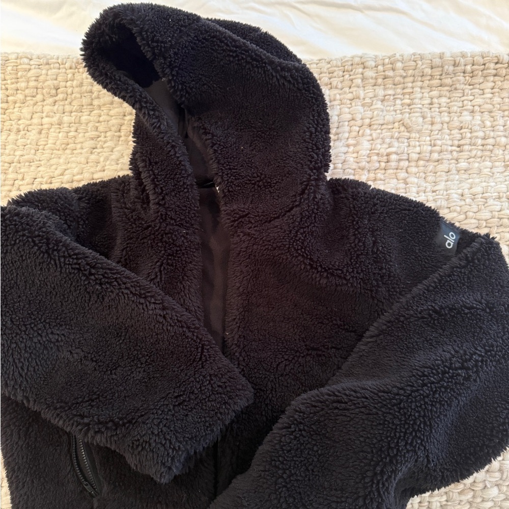 ALO Yoga Black La Sherpa Jacket with Hood / Soft Fleece SOLD OUT online